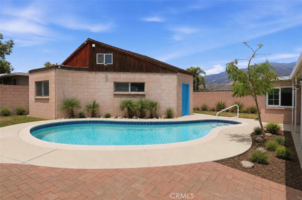 Photo 1 of 21 — 4140 Cedar Drive, San Bernardino, CA 92407