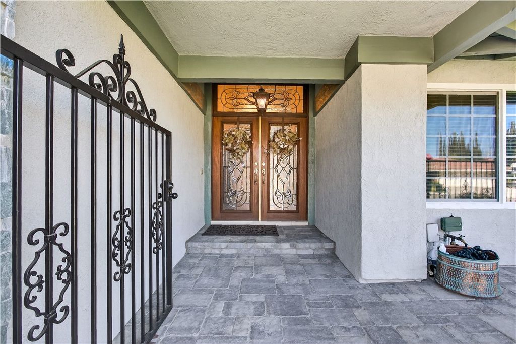 Photo of 18062 Rosanne Cir, Villa Park, CA 92861 (MLS # PW26052181)