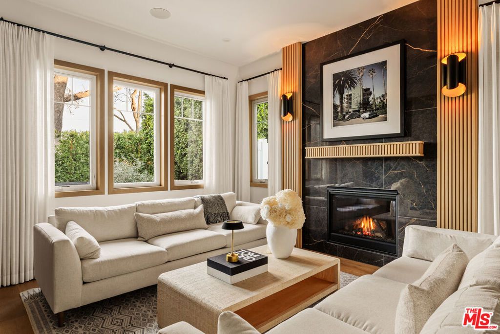 Photo of 4163 Sunnyslope Avenue, Sherman Oaks, CA 91423 (MLS # 26649851)