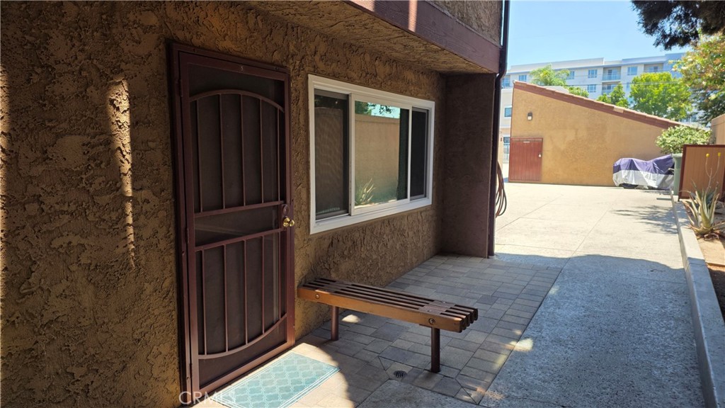 5822 FULLERTON