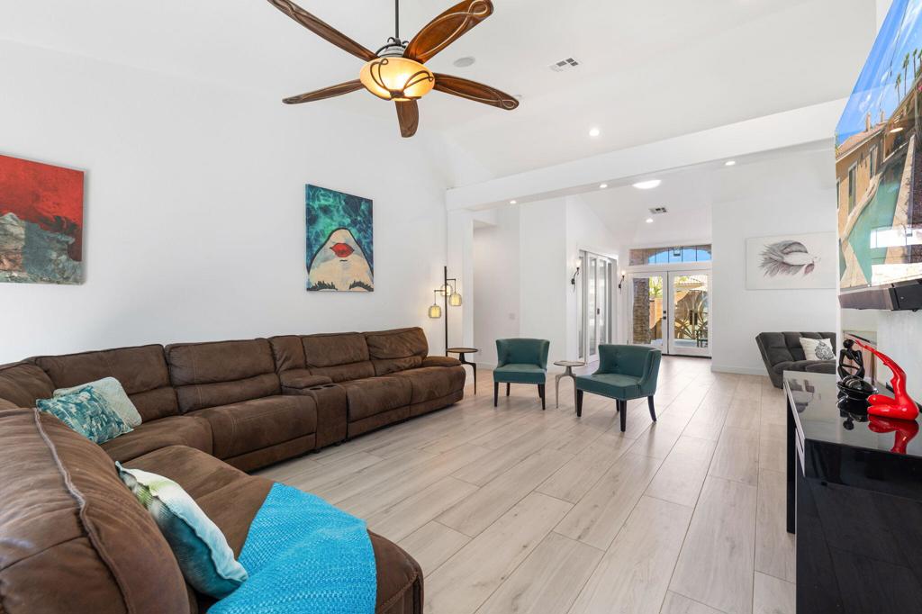 Bella Vista - Residential