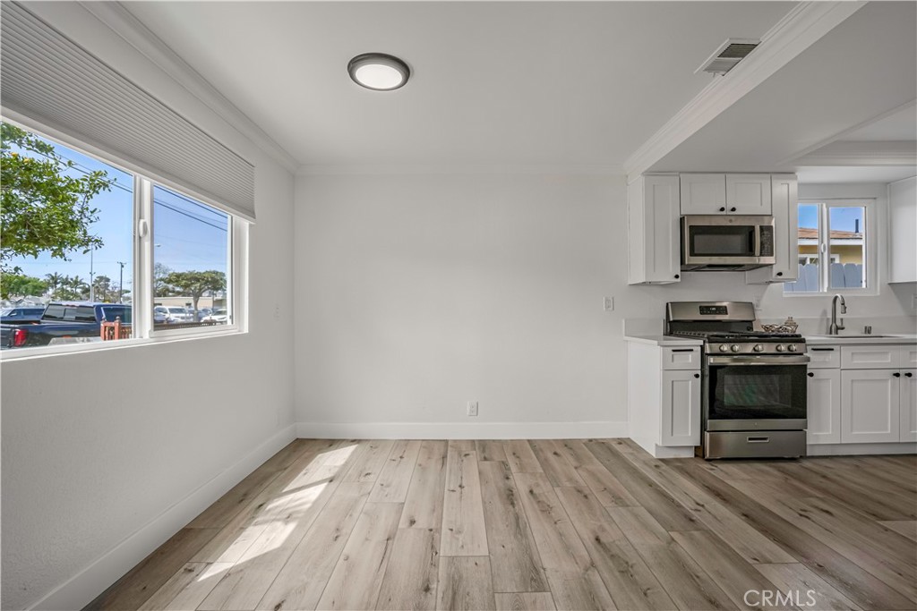 4543 W 168th Street