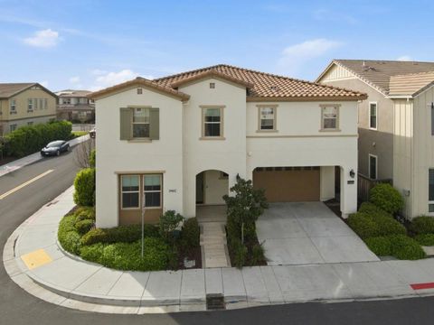 Photo of 39442 N Darner Drive, Newark, CA 94560 (MLS # ML82040561)