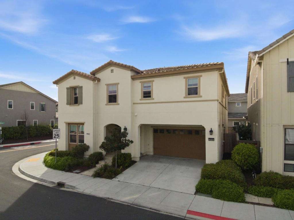 39442 N Darner Drive, Newark CA 94560
