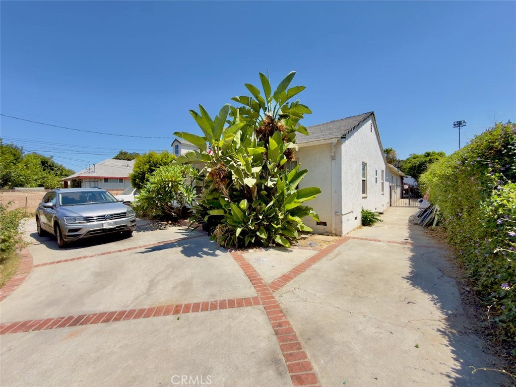 10918 Laurel Canyon