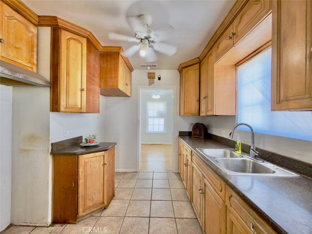 10918 Laurel Canyon
