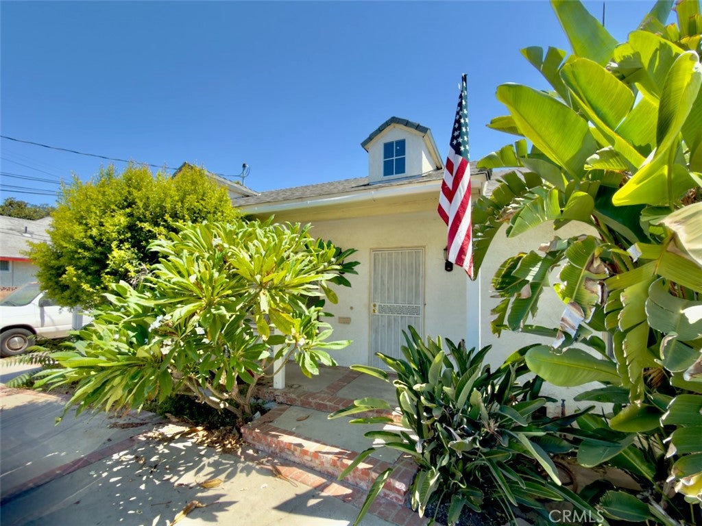10918 Laurel Canyon