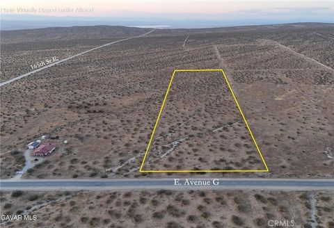 Photo of 0 E Avenue G, Lancaster, CA 93535 (MLS # IV26095097)