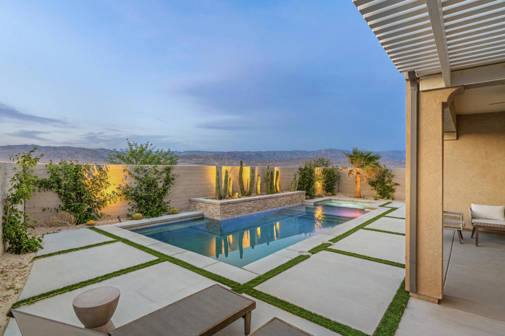 Del Webb RM - Residential