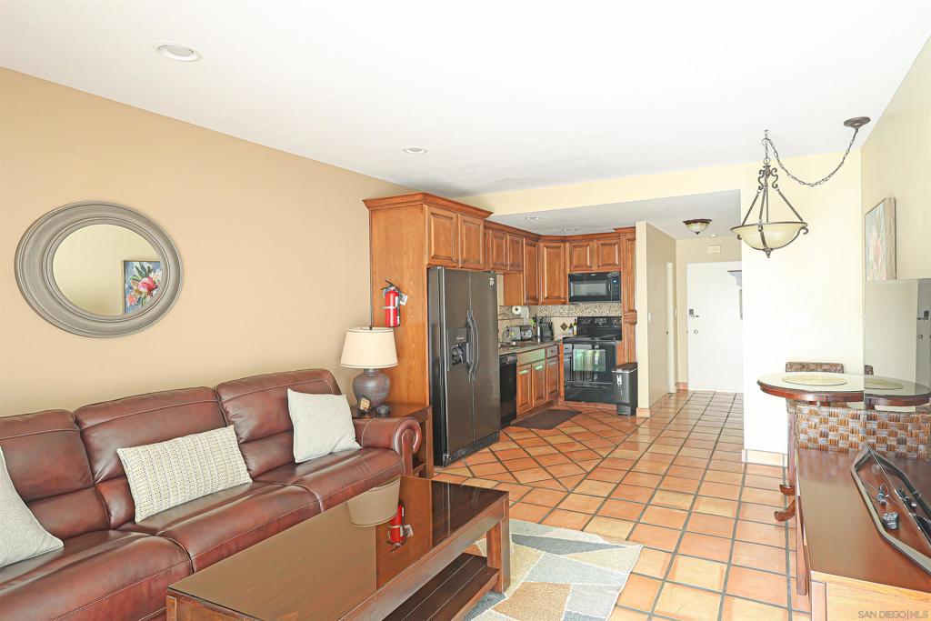 2003 Costa Del Mar Rd 654