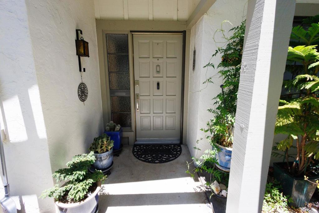 5568 Cribari Circle