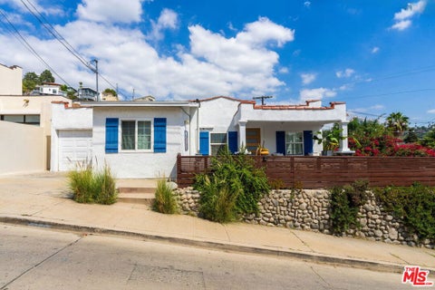 Photo of 401 Del Norte Street, Los Angeles, CA 90065 (MLS # 26992437)