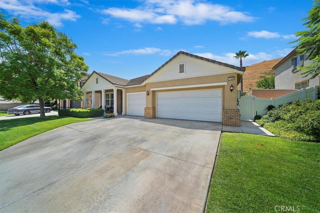 1129 Shady Creek Drive