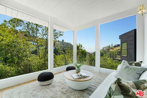 Photo of 2506 Zorada Drive, Los Angeles, CA 90046 (MLS # 26832153)