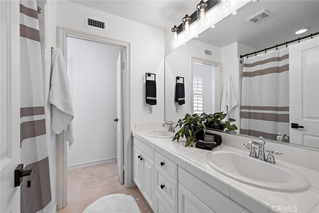 8 St Steven Court, Ladera Ranch CA 92694 - Photo 25