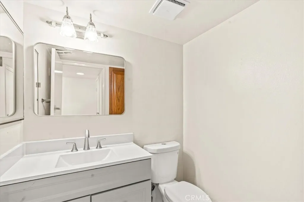 Mission Viejo, California 92691, United States, 3 Bedrooms Bedrooms, ,3 BathroomsBathrooms,Residential,Active,170475