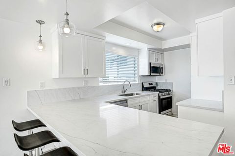 Photo of 10393 Almayo Avenue #5, Los Angeles, CA 90064 (MLS # 26667865)