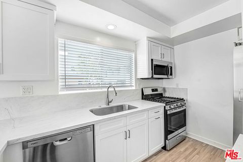 Photo of 10393 Almayo Avenue #5, Los Angeles, CA 90064 (MLS # 26667865)