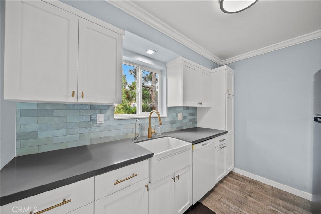 Photo of 11138 Aqua Vista Street #52, Studio City, CA 91602 (MLS # SR26153553)