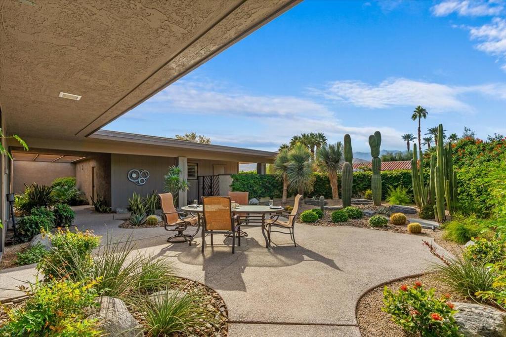 The Springs C.C. - Residential