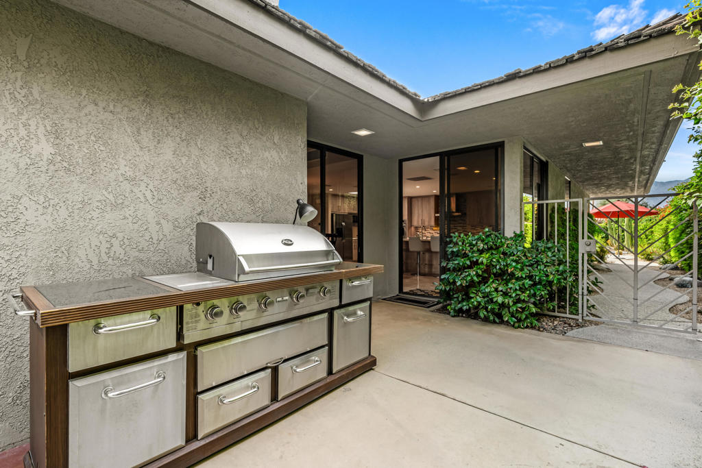 The Springs C.C. - Residential