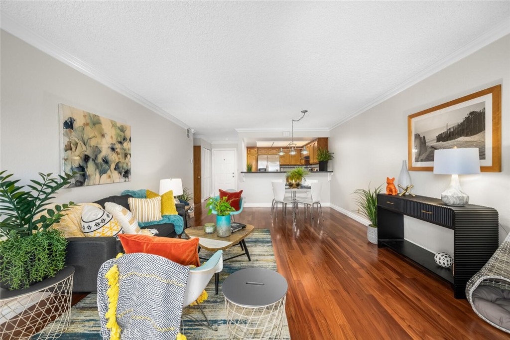 2599 Walnut Avenue 130