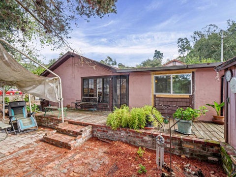 Photo of 140 Allan Lane, Watsonville, CA 95076 (MLS # ML82065082)