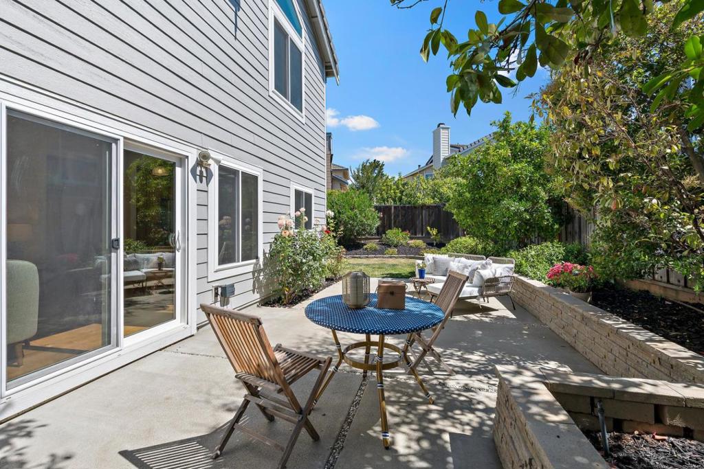 4514 Calypso Terrace