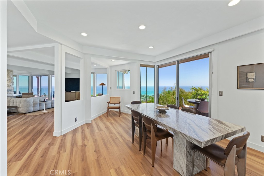 1201 Via La Jolla