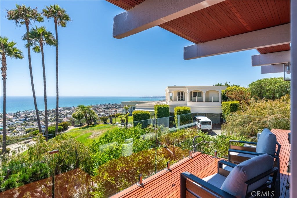 1201 Via La Jolla