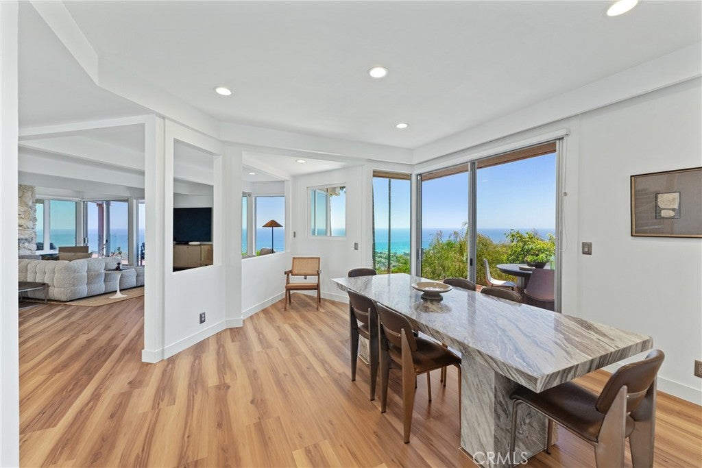 1201 Via La Jolla