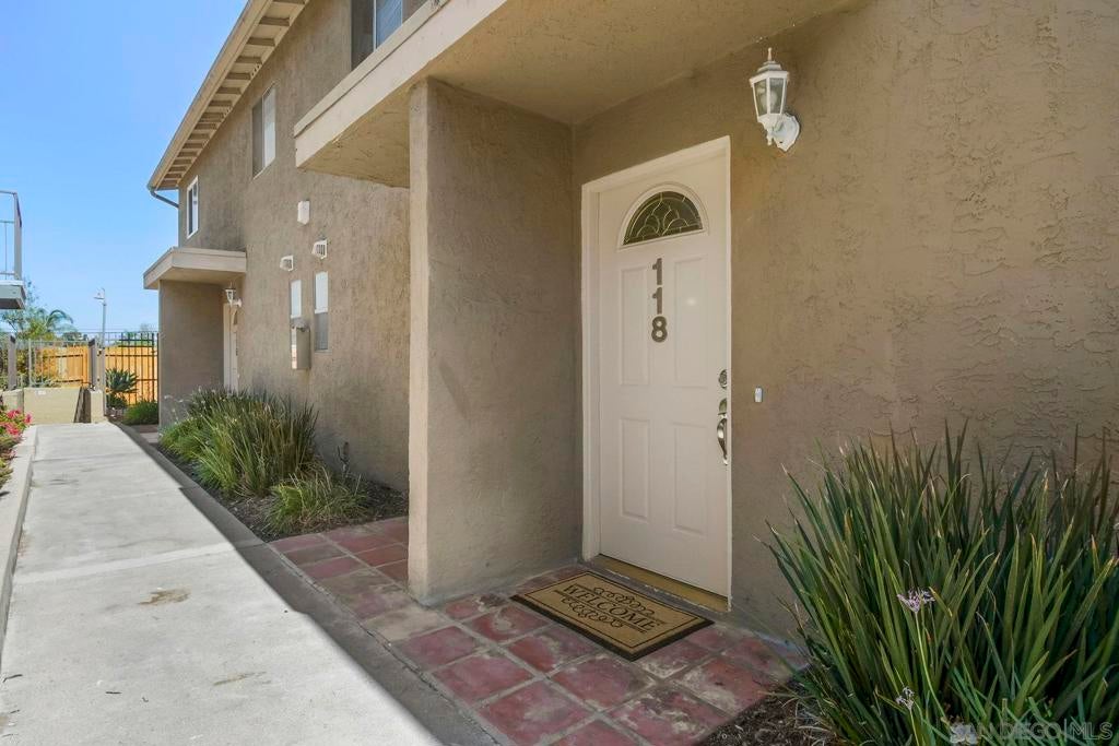 4777 Seminole Dr Dr 118, San Diego CA 92115