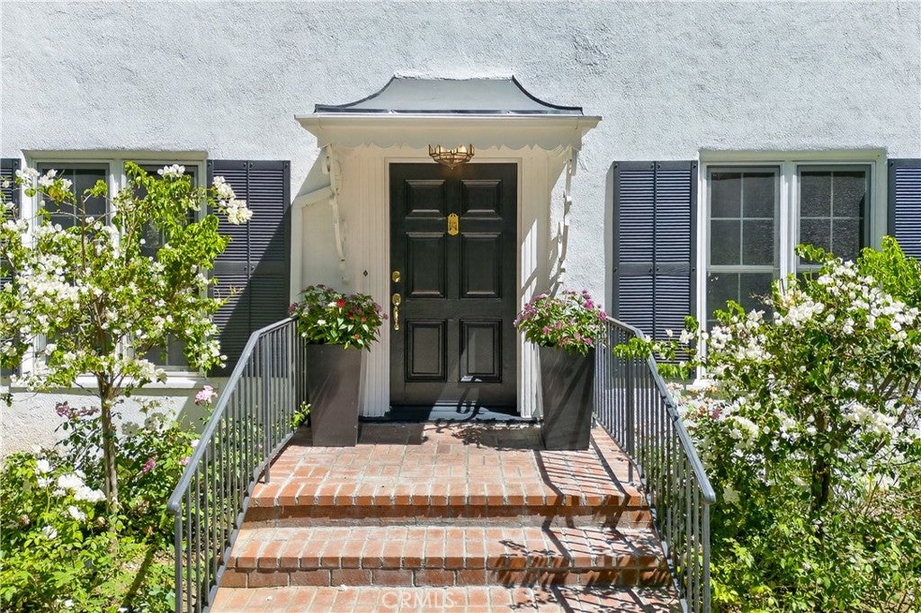 275 Arbolada Dr
