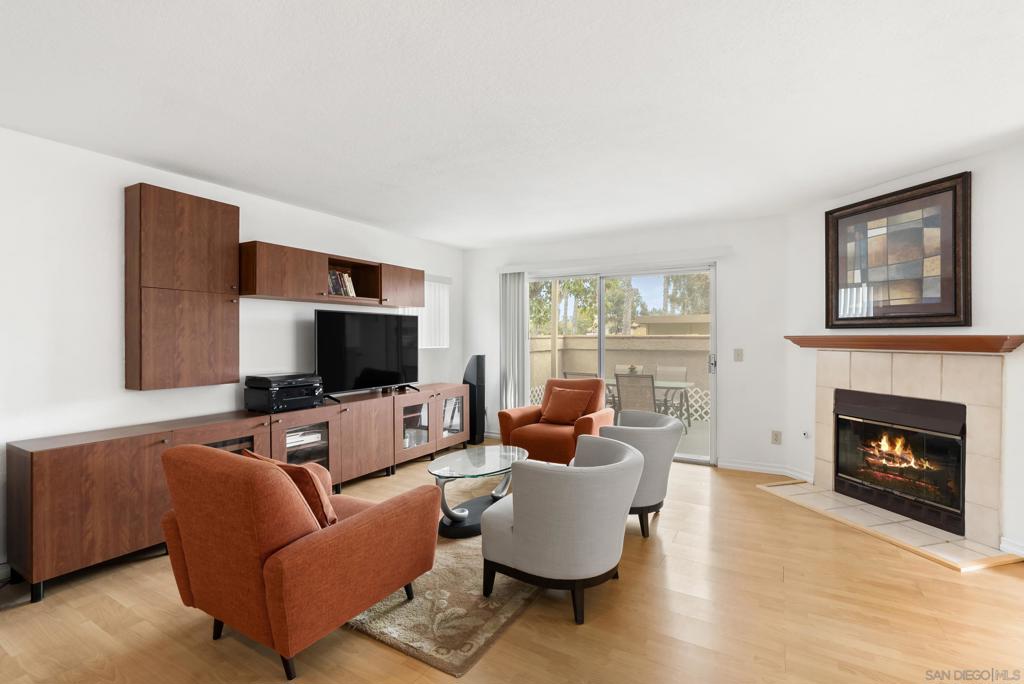 11353 Avenida De Los Lobos B