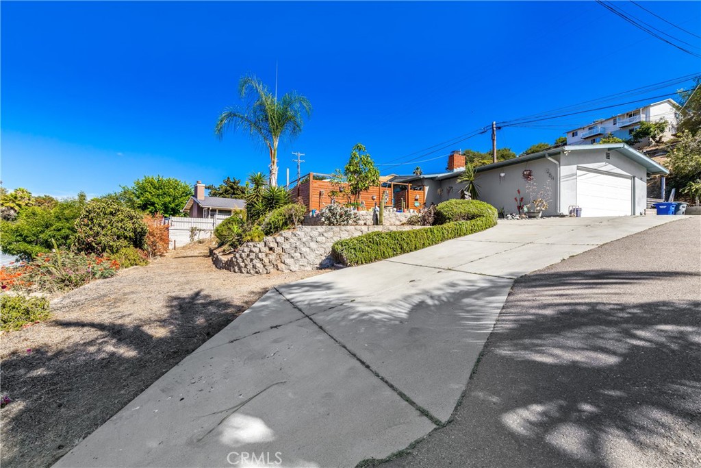254 Lobelia Drive