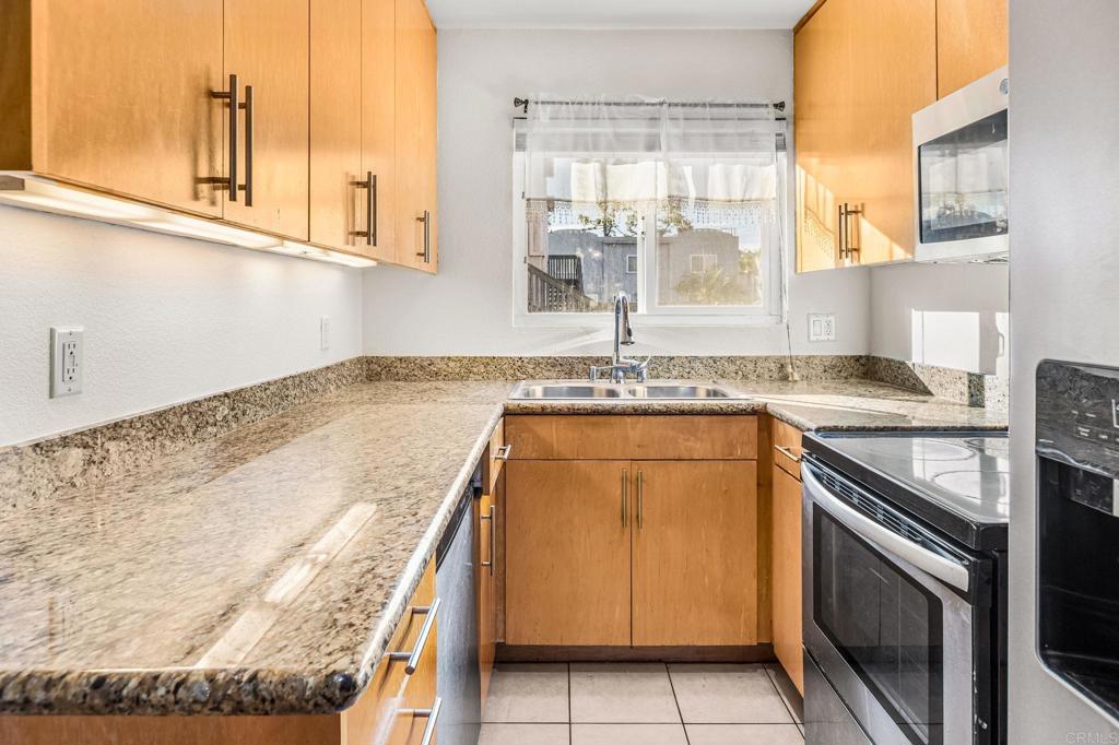 851 S Mollison Avenue