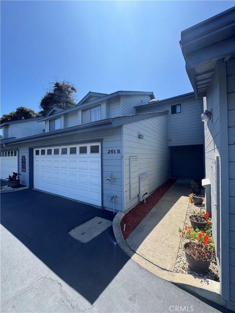 Check out this amazing listing that comes with new appliances and fully furnished. Perfect for your second home at the beach or for those first time buyers. Don't miss this opportunity to live in the heart of Arroyo Grande, but in a quiet private neighborhood. This two bedroom condo offers a small private patio to enjoy the wonderful Central Coast nights and an open floor plan inside for all your hosting needs.