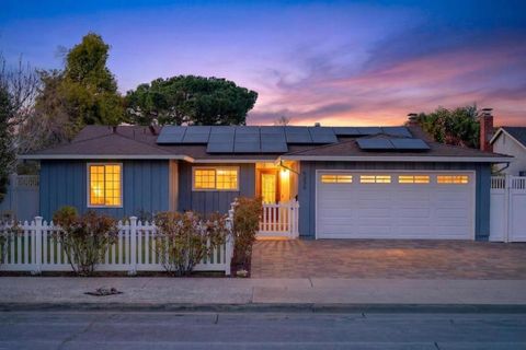 Photo of 6230 Current Drive, San Jose, CA 95123 (MLS # ML82037086)