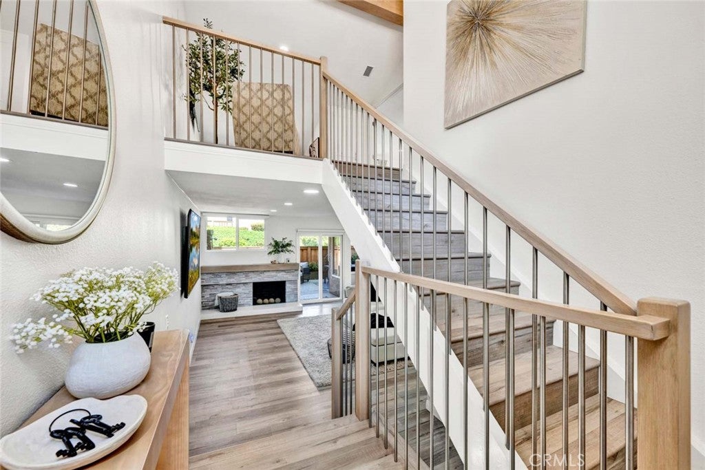 6512 E Camino Vista 6