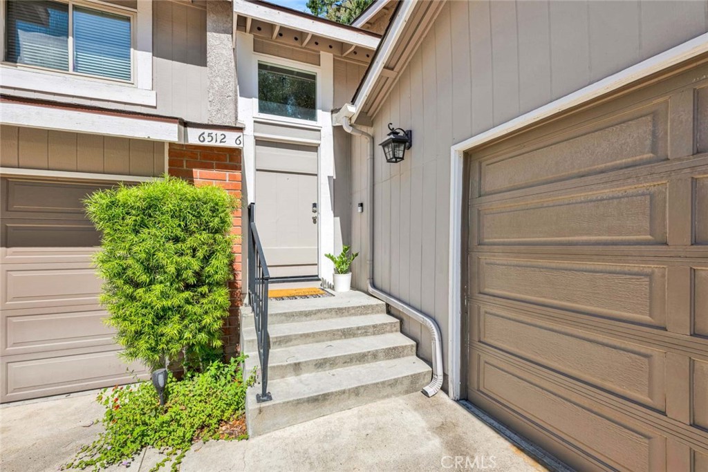 6512 E Camino Vista 6