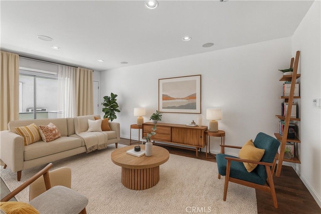 Photo of 1411 N Hayworth Avenue #15, West Hollywood, CA 90046 (MLS # SR25217694)