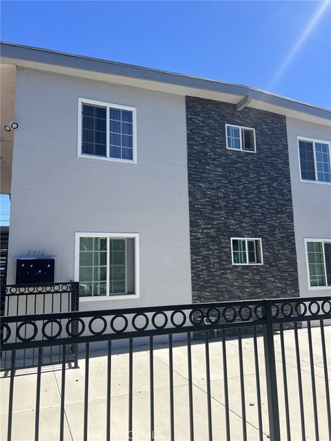 7716 Walker C Cudahy CA 90201