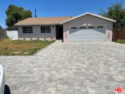 15535 Tuba Street San Fernando CA 91345