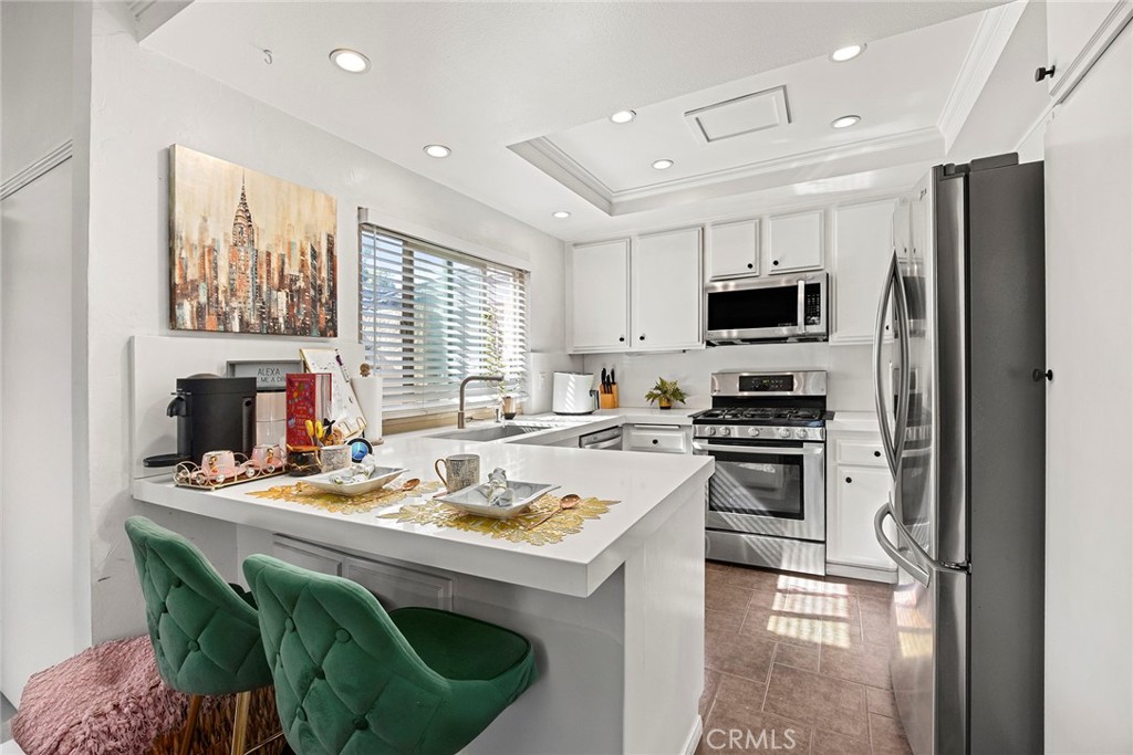 7851 Southlake 5