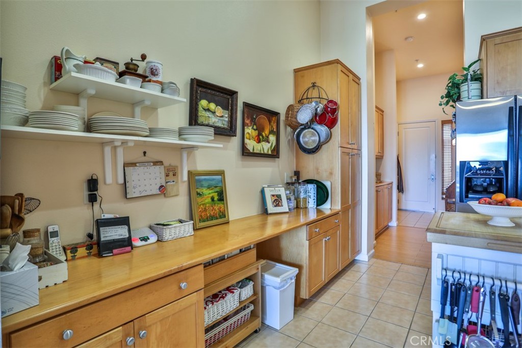 150 S San Fernando Boulevard 401
