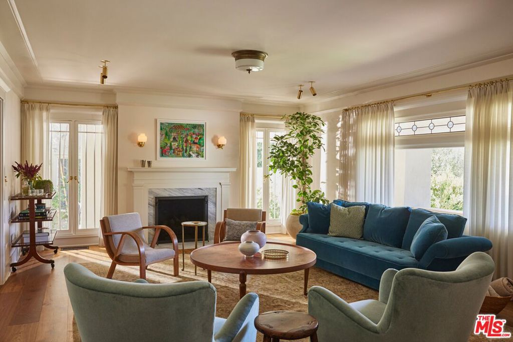 214 S Van Ness Avenue