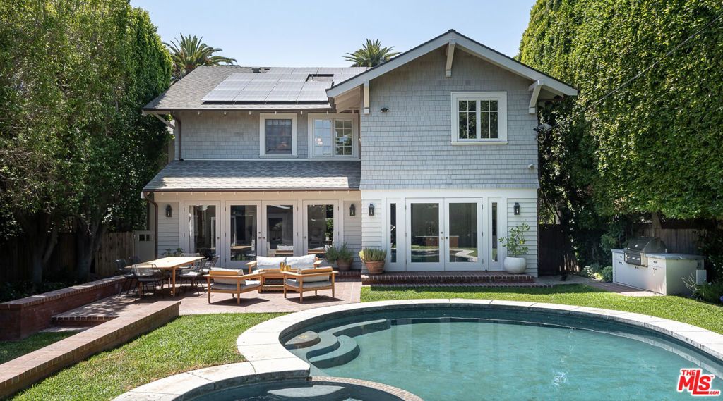 Photo of 214 S Van Ness Avenue, Los Angeles, CA 90004 (MLS # 26834183)