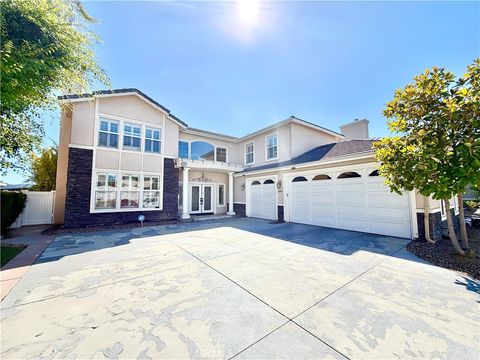 Photo of 26187 Isherwood Street, Murrieta, CA 92563 (MLS # SW26153416)