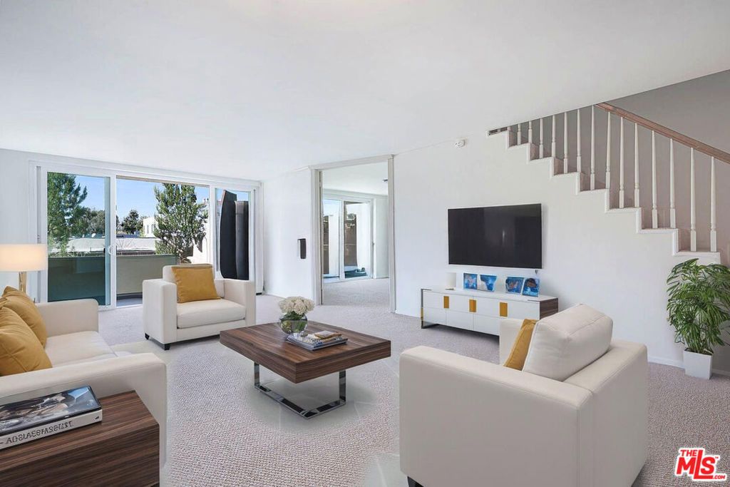 Photo of 540 Kelton Avenue #306, Los Angeles, CA 90024 (MLS # 26640759)