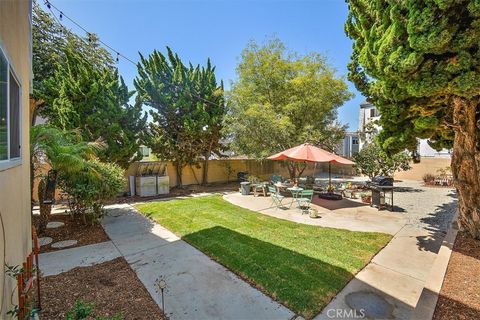 Photo of 227 S Juanita Ave, Redondo Beach, CA 90277 (MLS # SB26065890)